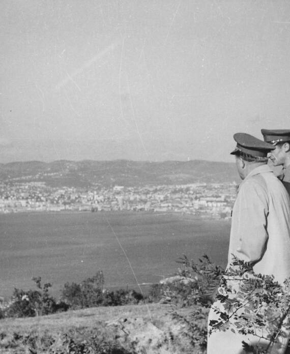 SCHEDA 23_12 (Ielen - Giornalfoto 01) DEFINITIVA